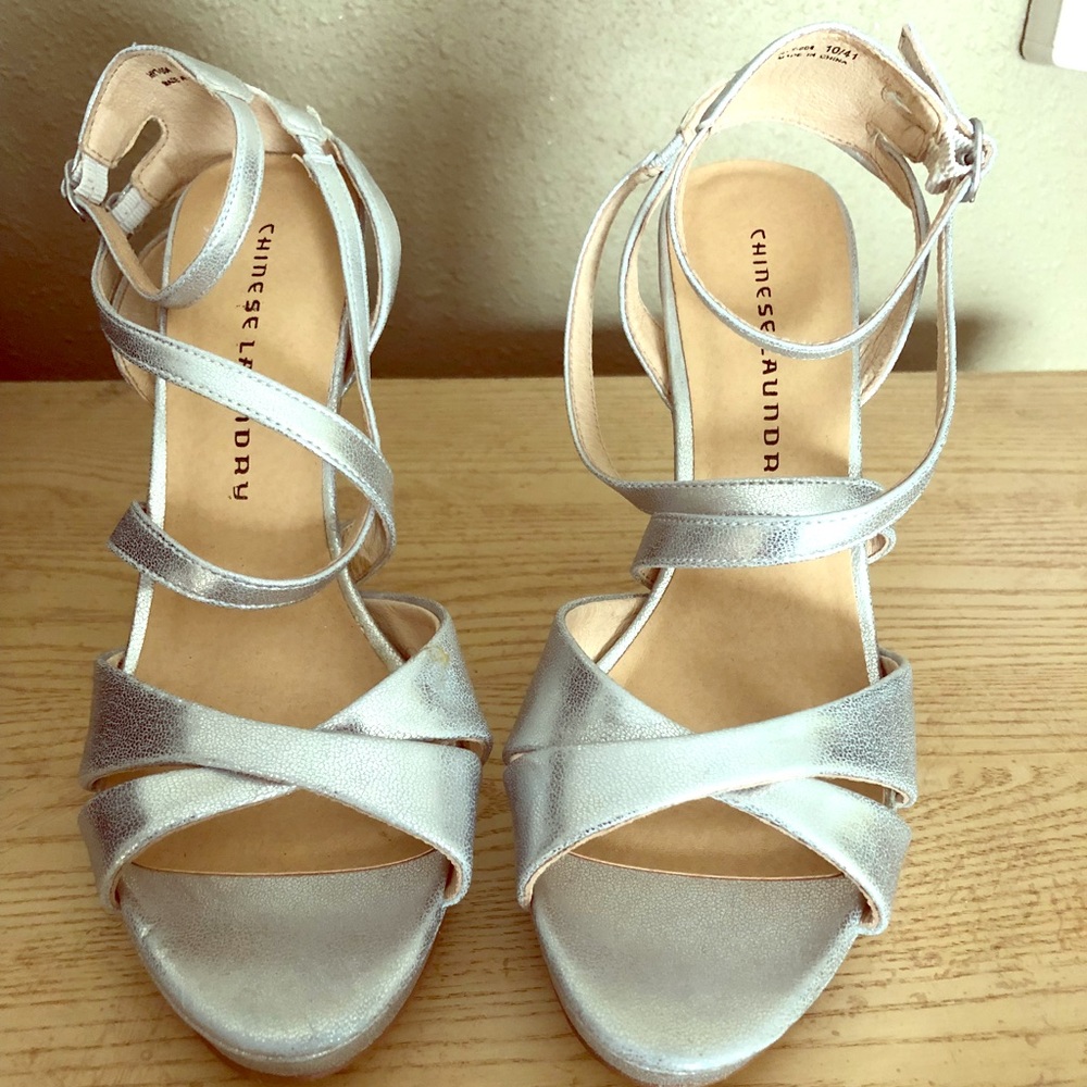 Chinese Laundry Metallic Heel